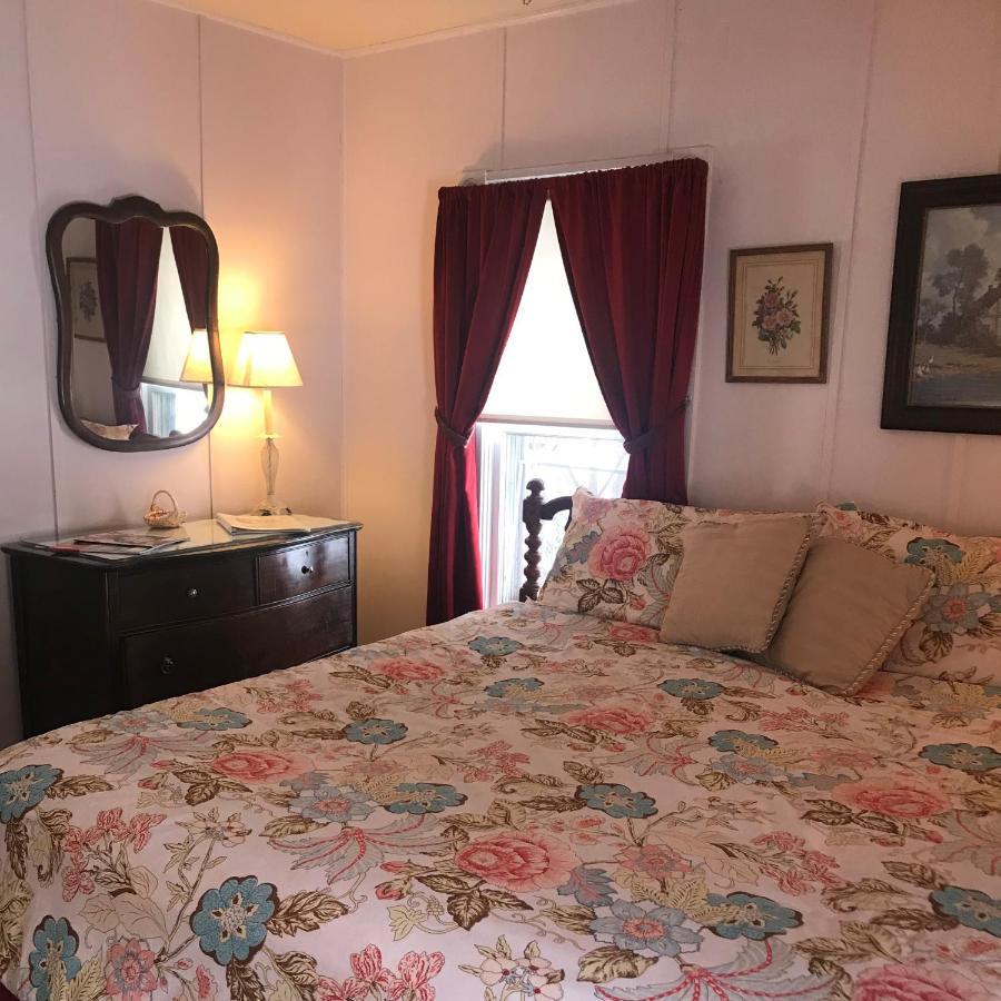 Inn At Starlight Lake & Restaurant Extérieur photo