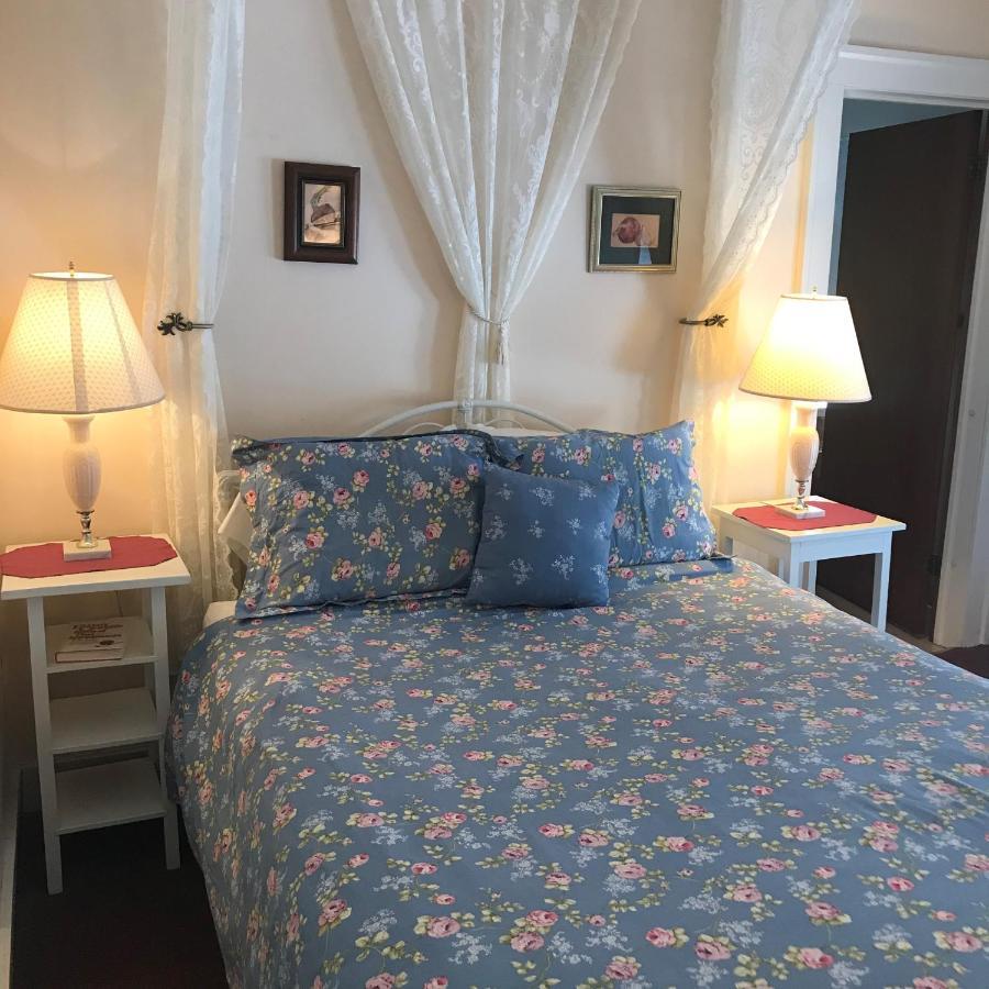 Inn At Starlight Lake & Restaurant Extérieur photo
