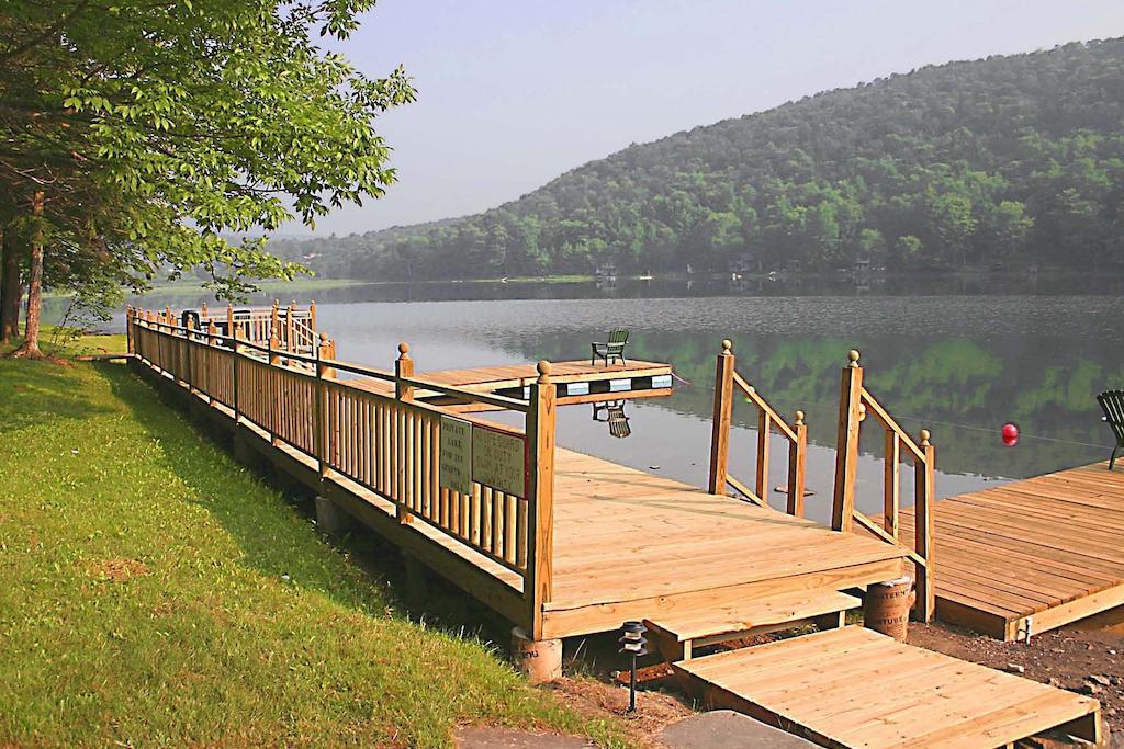 Inn At Starlight Lake & Restaurant Extérieur photo